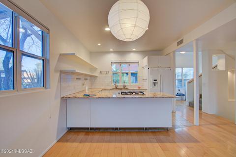 547 E Roger Rd, Tucson, AZ 85705 photo 4