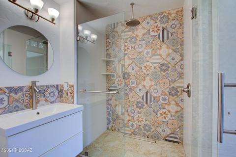 547 E Roger Rd, Tucson, AZ 85705 photo 16
