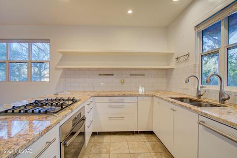 547 E Roger Rd, Tucson, AZ 85705 photo 6