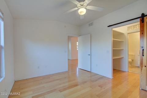 547 E Roger Rd, Tucson, AZ 85705 photo 13