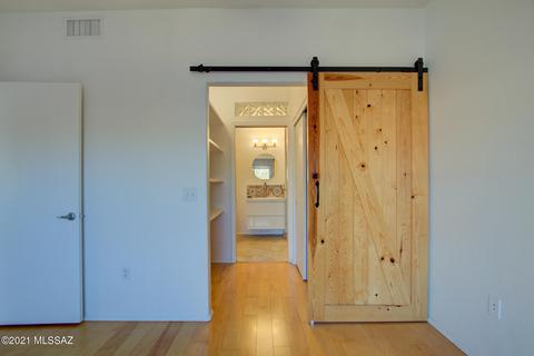 547 E Roger Rd, Tucson, AZ 85705 photo 14