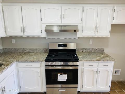 2852 W Capistrano Rd, Tucson, AZ 85746 photo 8