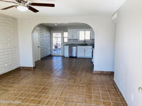 2852 W Capistrano Rd, Tucson, AZ 85746 photo 5