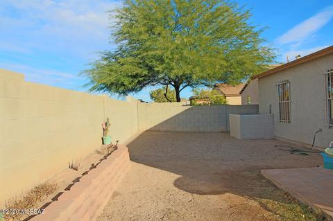 2555 E Warwick Castle Ln, Tucson, AZ 85706 photo 12