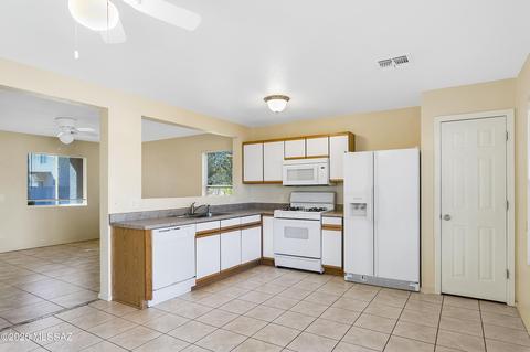 6161 E Stonechat Dr, Tucson, AZ 85756 photo 4