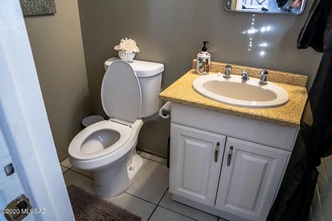 4318 E Sylvane St, Tucson, AZ 85711 photo 12
