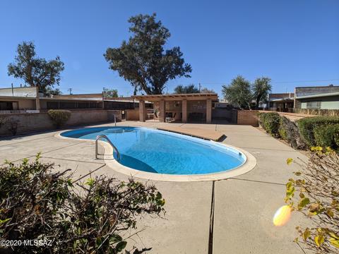 17 E Pastime Rd, Tucson, AZ 85705 photo 1