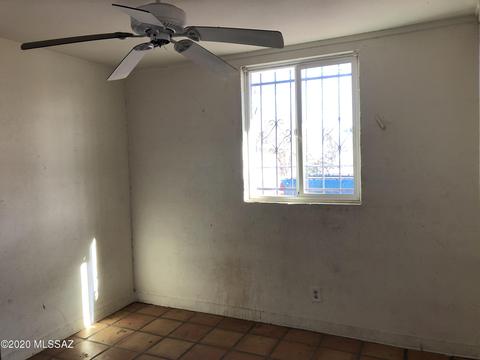 3946 E Sylvane Dr, Tucson, AZ 85711 photo 6