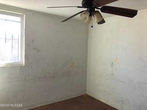 3946 E Sylvane Dr, Tucson, AZ 85711 photo 7