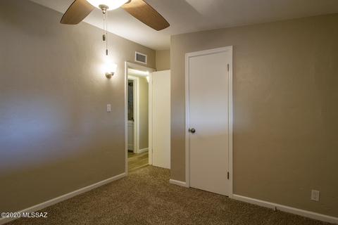 5209 E 23rd St, Tucson, AZ 85711 photo 13
