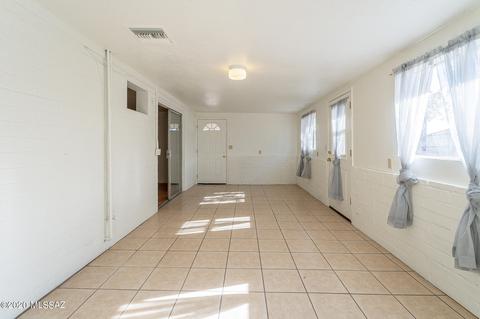 4656 E 16th St, Tucson, AZ 85711 photo 9