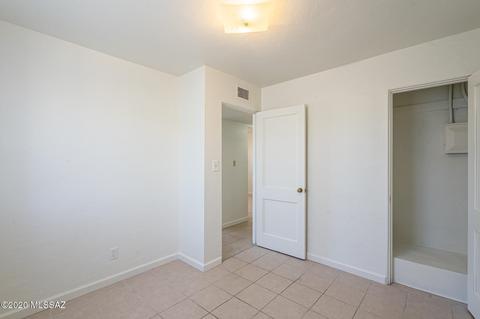 4656 E 16th St, Tucson, AZ 85711 photo 12
