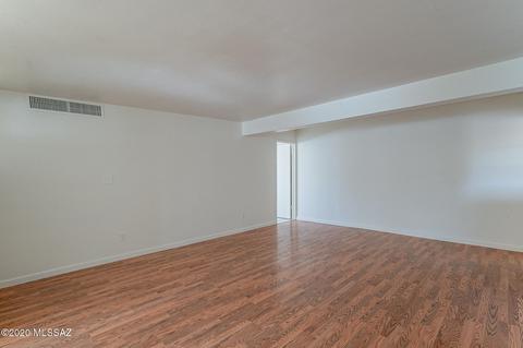4656 E 16th St, Tucson, AZ 85711 photo 13