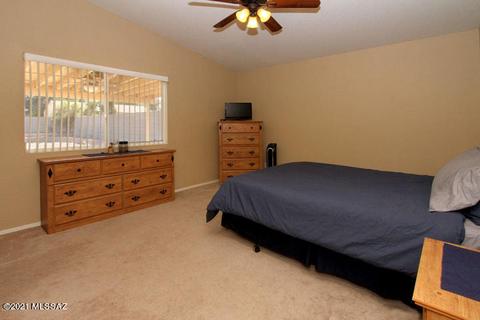 8916 E Apache Well Pl, Tucson, AZ 85730 photo 5