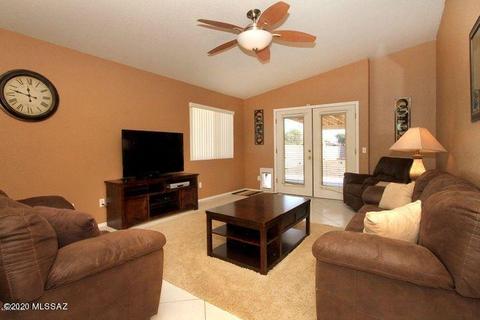 8916 E Apache Well Pl, Tucson, AZ 85730 photo 2