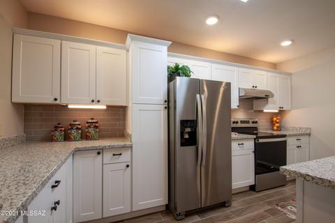 8023 E Shadow Ln, Tucson, AZ 85750 photo 23