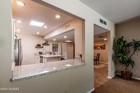 8023 E Shadow Ln, Tucson, AZ 85750 photo 18