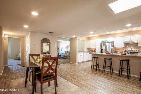 8023 E Shadow Ln, Tucson, AZ 85750 photo 4