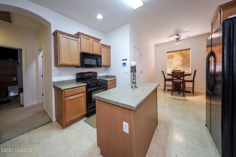 10369 Yew Pl, Tucson, AZ 85747 photo 4