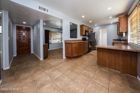 7332 E Random Ridge Dr, Tucson, AZ 85710 photo 4