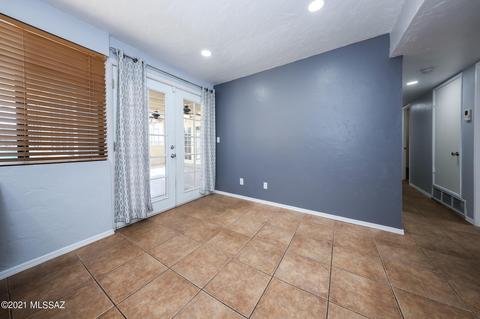 7332 E Random Ridge Dr, Tucson, AZ 85710 photo 9