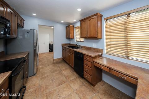 7332 E Random Ridge Dr, Tucson, AZ 85710 photo 6