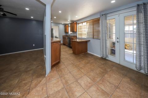 7332 E Random Ridge Dr, Tucson, AZ 85710 photo 3
