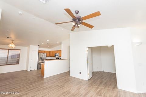 10156 E Desert Paradise Pl, Tucson, AZ 85747 photo 4