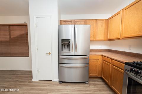 10156 E Desert Paradise Pl, Tucson, AZ 85747 photo 8