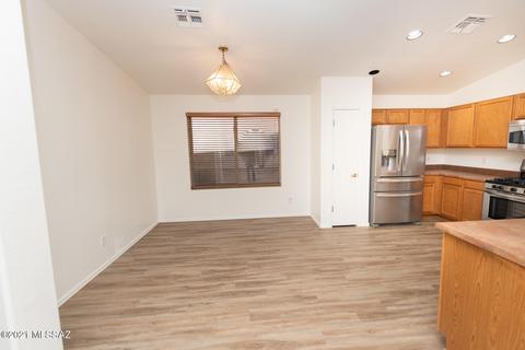10156 E Desert Paradise Pl, Tucson, AZ 85747 photo 6