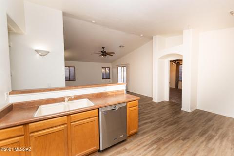 10156 E Desert Paradise Pl, Tucson, AZ 85747 photo 9