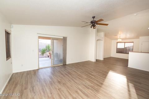 10156 E Desert Paradise Pl, Tucson, AZ 85747 photo 3