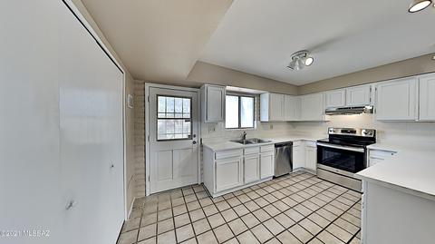 7602 Edison St, Tucson, AZ 85715 photo 4