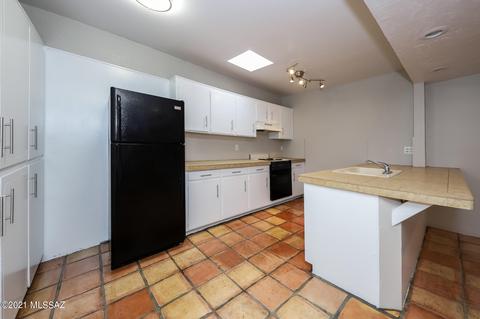 8022 Shadow Ln, Tucson, AZ 85750 photo 5