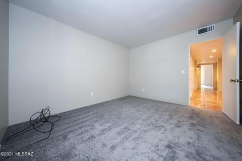 8022 Shadow Ln, Tucson, AZ 85750 photo 17