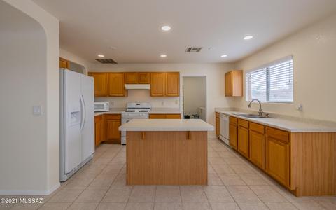 8470 E Ramona Madera Ln, Tucson, AZ 85747 photo 6