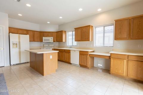 7701 E Fair Meadows Loop, Tucson, AZ 85756 photo 9