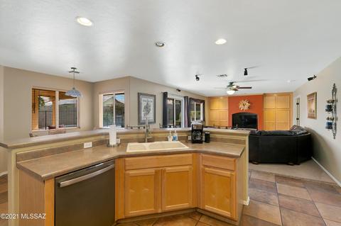 9742 E Paseo San Ardo, Tucson, AZ 85747 photo 11