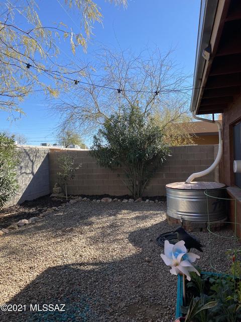 303 E Roger Rd, Tucson, AZ 85705 photo 13