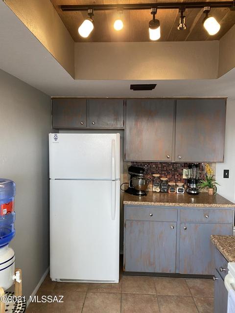 303 E Roger Rd, Tucson, AZ 85705 photo 8