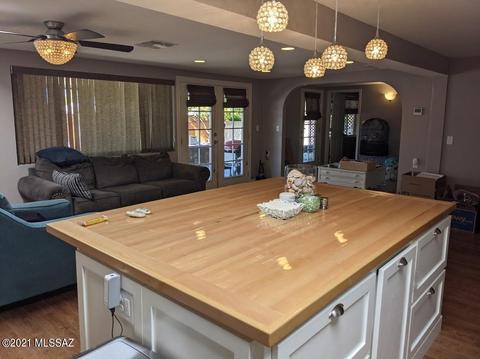 7463 E Random Ridge Dr, Tucson, AZ 85710 photo 4