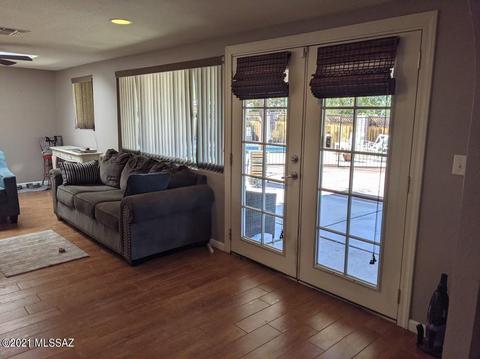 7463 E Random Ridge Dr, Tucson, AZ 85710 photo 2