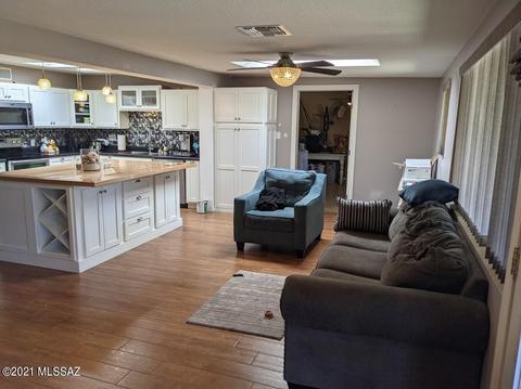 7463 E Random Ridge Dr, Tucson, AZ 85710 photo 1