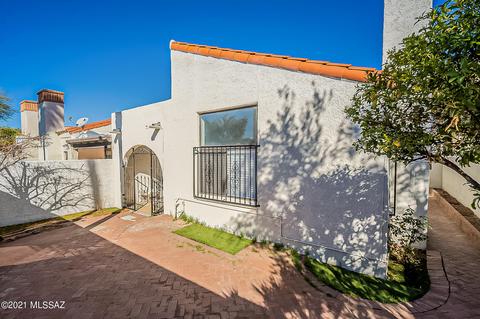 7578 Via Cornucopia, Tucson, AZ 85715 photo 2