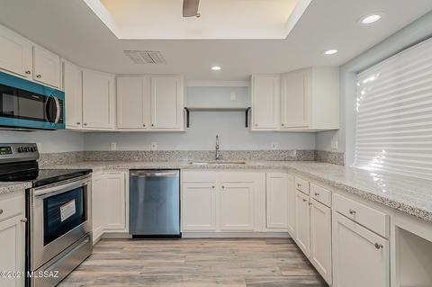 7578 Via Cornucopia, Tucson, AZ 85715 photo 13