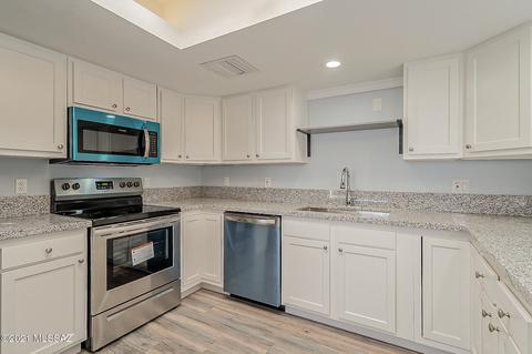 7578 Via Cornucopia, Tucson, AZ 85715 photo 12