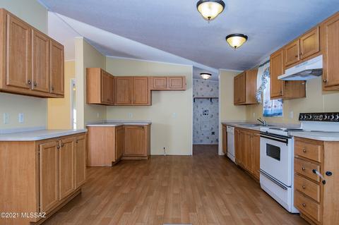 4111 E Spring Water Dr, Tucson, AZ 85706 photo 2