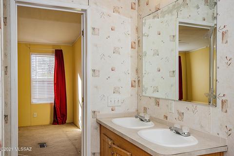 4111 E Spring Water Dr, Tucson, AZ 85706 photo 8