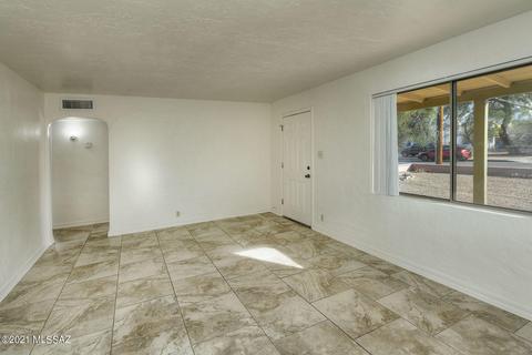 1639 E Hedrick Dr, Tucson, AZ 85719 photo 4