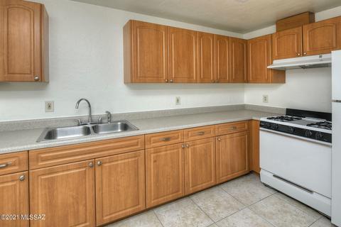 1639 E Hedrick Dr, Tucson, AZ 85719 photo 8
